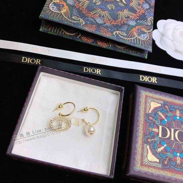 Dior飾品 迪奧經典熱銷款耳環 2021新款DIOR迪奧CD字母耳釘  zgd1192